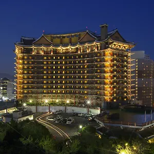 commodore.busan-hotelsweb.com/